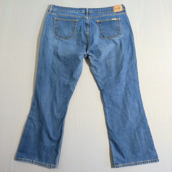 Signature by Levi Strauss Women's Boot Cut Jeans - Blue - Picture 3 of 16